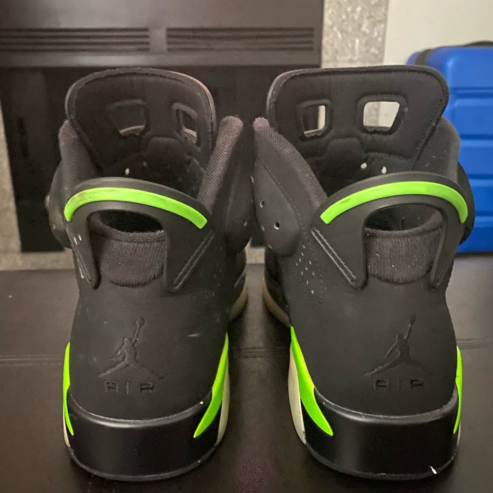 Jordan 6 Retro
Electric Green